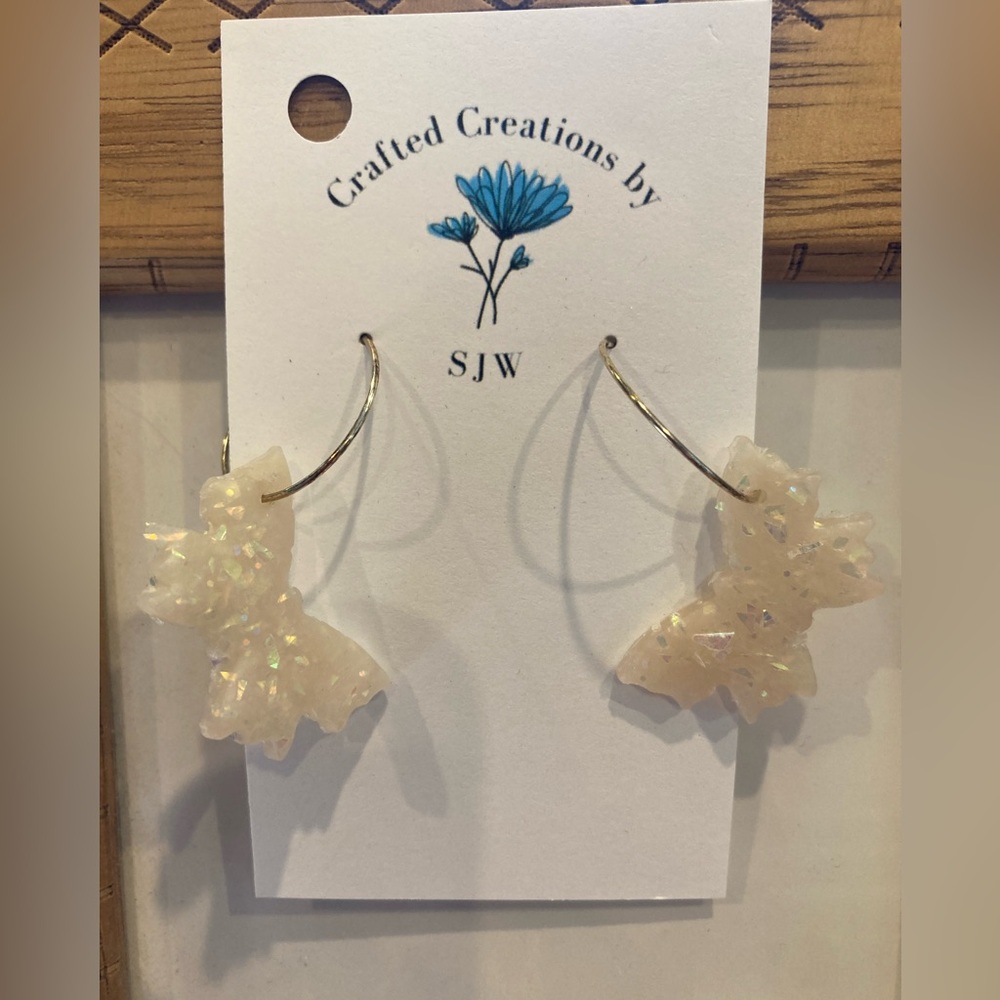 Cream and Gold Earrings